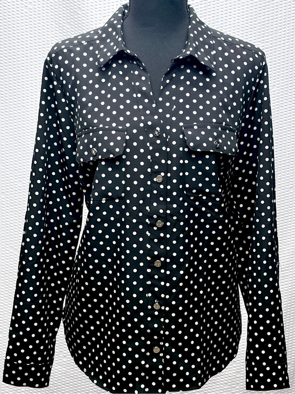 Adrienne Vittadini Polka Dot Roll Tab Blouse Women’s M Black White Button Down